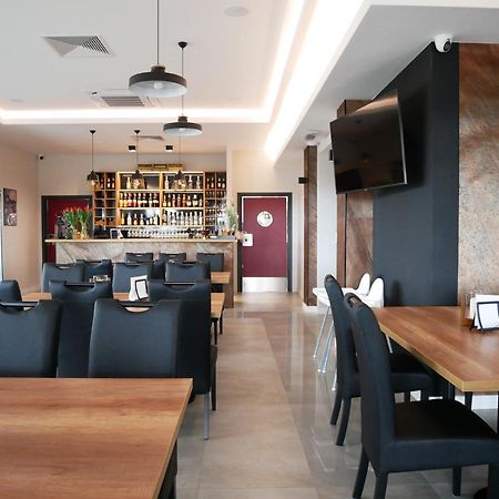 Przystanek Roszkow -Noclegi I Restauracja Εξωτερικό φωτογραφία
